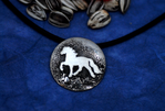 Tierschmuck-Anhänger in 925/Silber , Motiv Tölter Islandpferd
